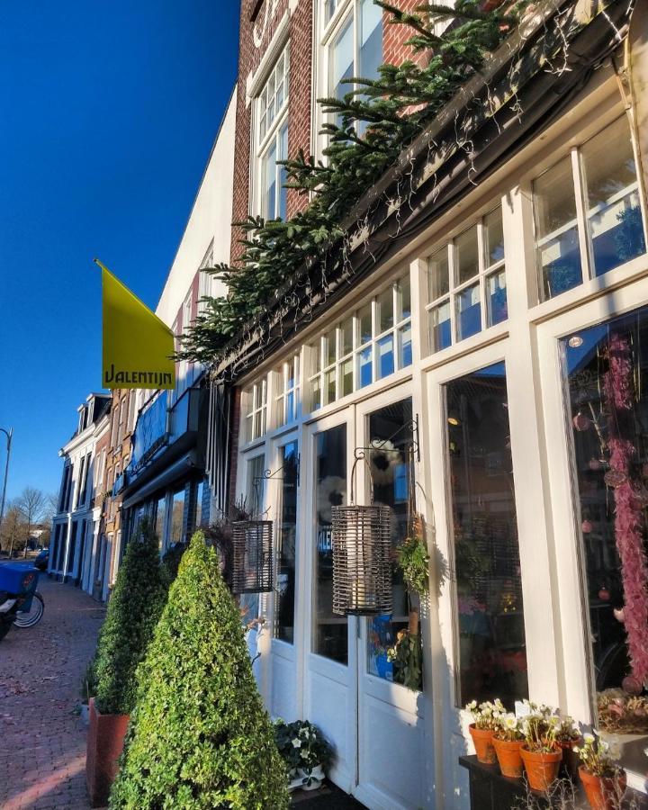 Stadslogement Valentijn 스네크 외부 사진