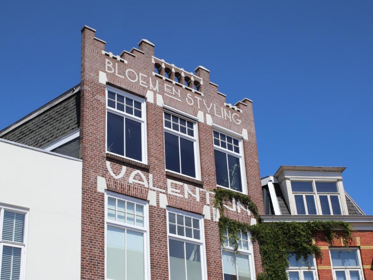 Stadslogement Valentijn 스네크 외부 사진